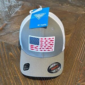 Columbia Gray and White Flexfit Hat with Flag Design